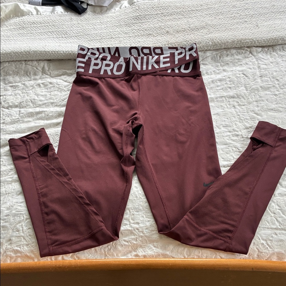 Nike Maroon Elastic-Waist Athletic Leggings